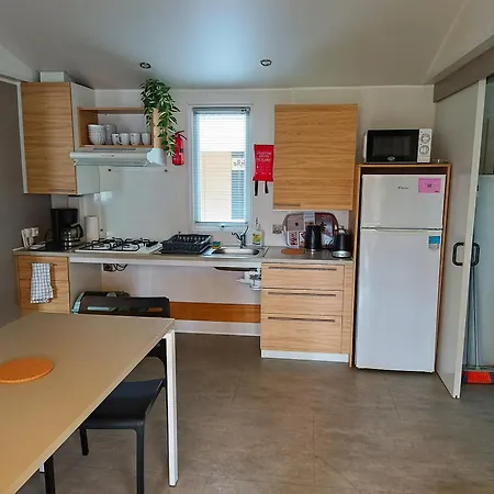 Mobil'home Pmr Sous Les Pins !